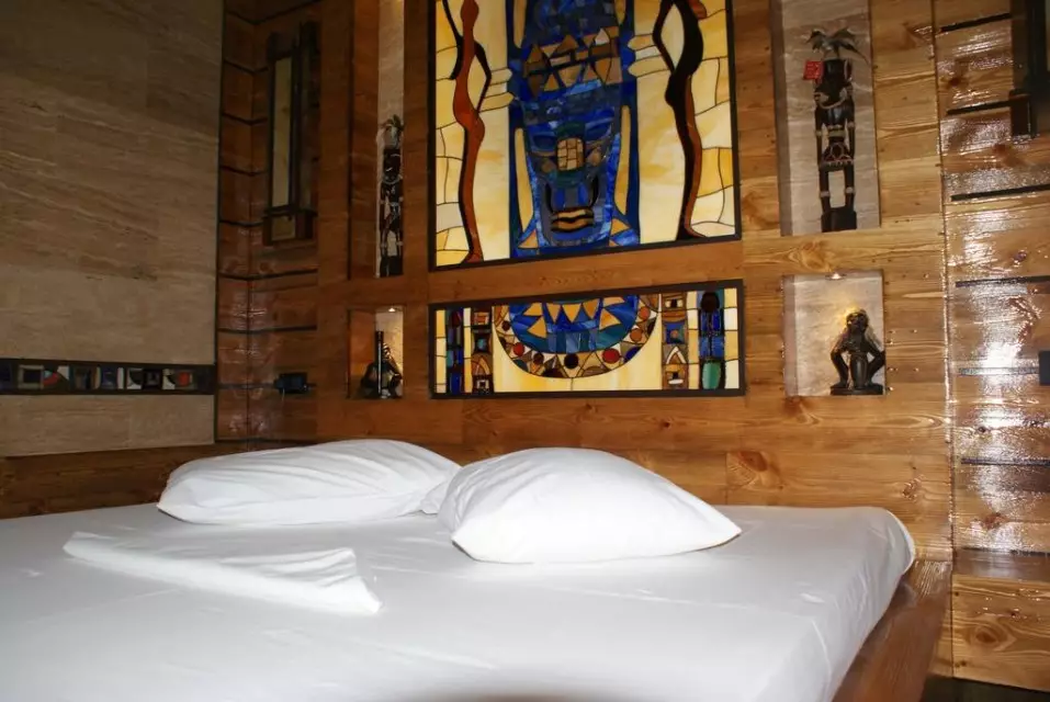 اتاق BAXOS YEREVAN